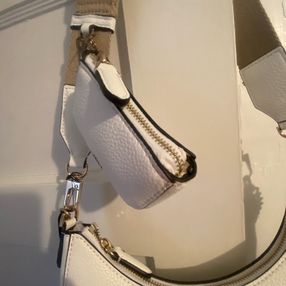 DKNY Sling CROSSBODY bag white, Jessie Crescent NWT set with AirPod case - Picture 9 of 12